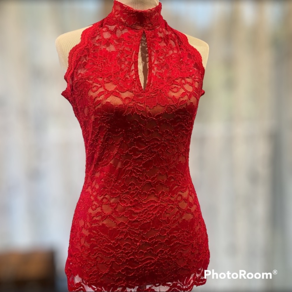 Venus Red Lace Sleeveless Tunic. Size M.